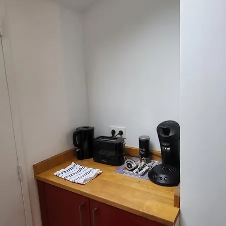 T2 Vieux Mans Face Cathédrale Rue Piétonne